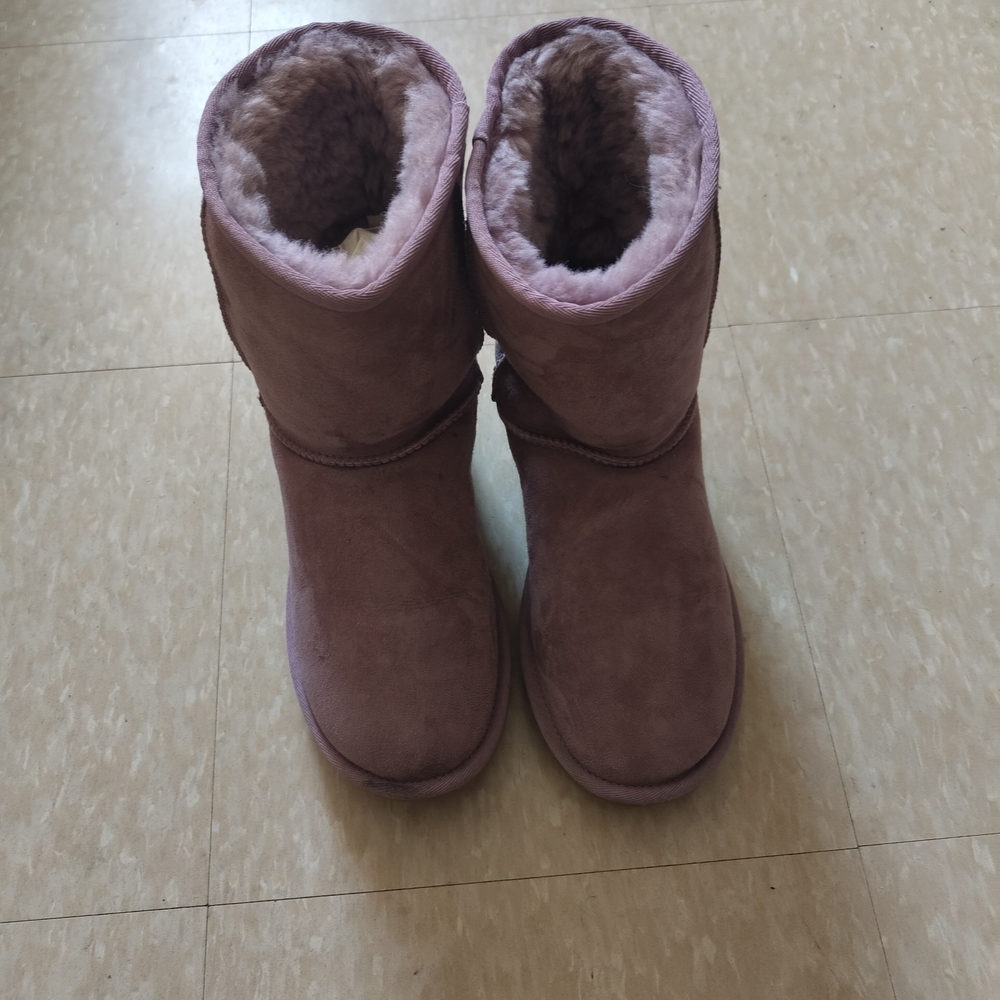 Ugg Classic Boots Lilac Suede Size 8